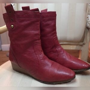 FRYE VINTAGE RARE RED LEATHER BOOTS WEDGES SIZE 8.5